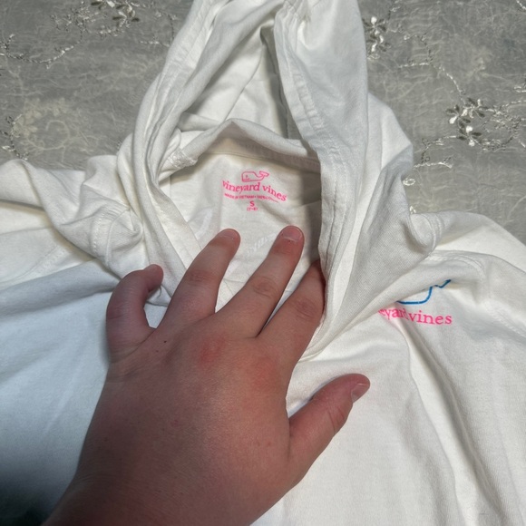 Girls Small Top Bundle – Under Armour & Vineyard Vines – Size Small - Picture 5 of 5